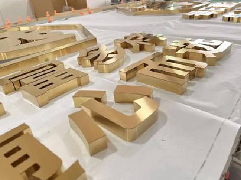 织金拉丝不锈钢字的特点。